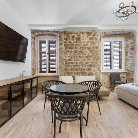 Apartment Kalelarga I Sveti Lovre Zadar