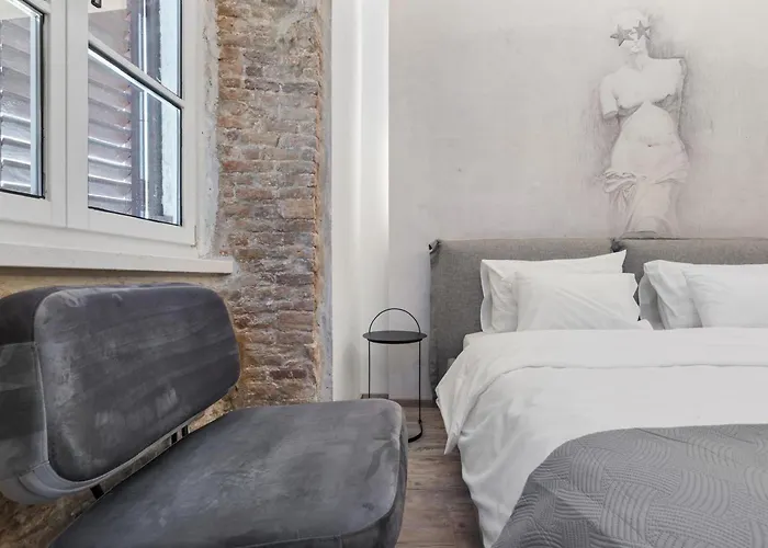 Kalelarga I Sveti Lovre